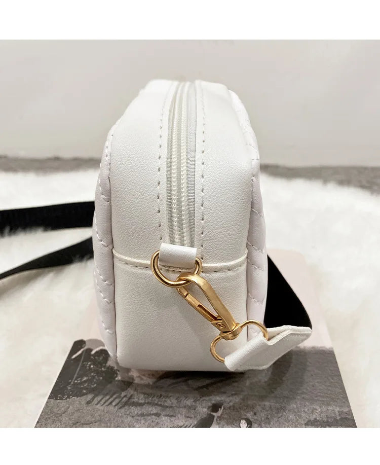 Bolsa Feminina Transversal em Couro Sintético