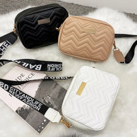 Bolsa Feminina Transversal em Couro Sintético