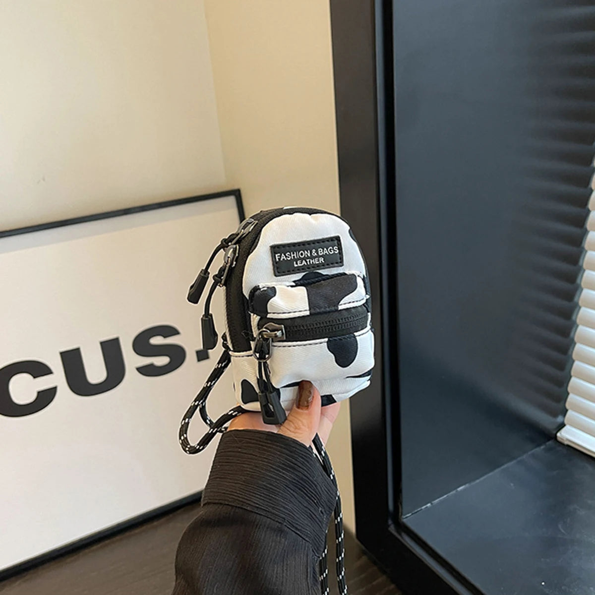 Mini Bolsa Porta-Moedas com Alça para Celular, Chaves e Fones