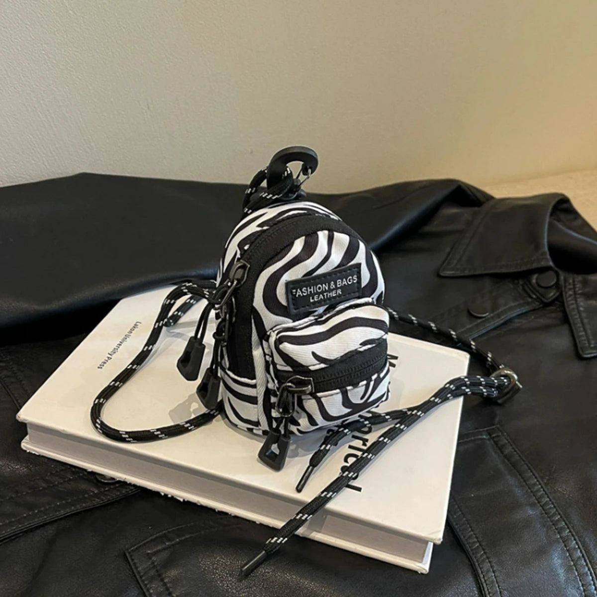 Mini Bolsa Porta-Moedas com Alça para Celular, Chaves e Fones