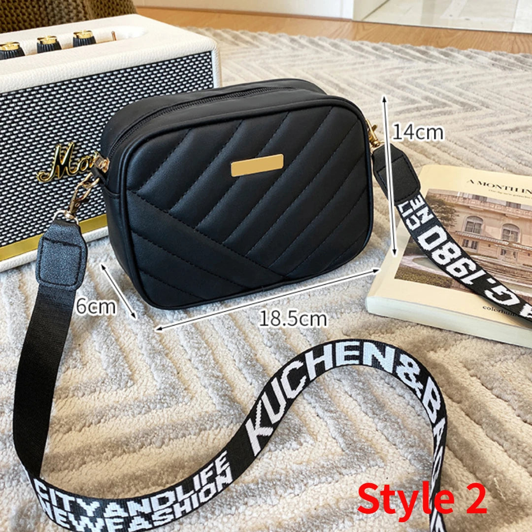 Bolsa Feminina Transversal em Couro Sintético