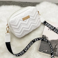 Bolsa Feminina Transversal em Couro Sintético